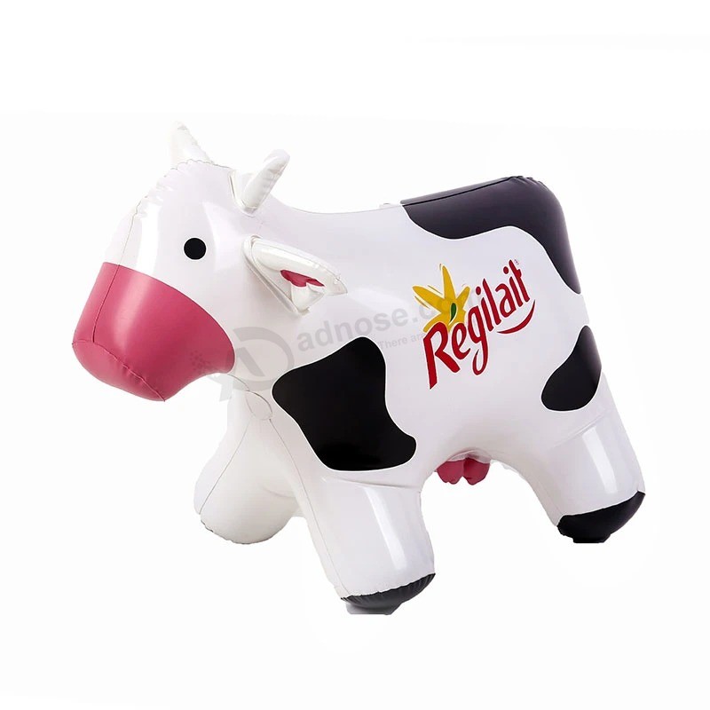 カスタム印刷された膨脹可能な動物漫画牛乳牛おもちゃ