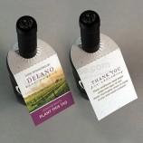 etiquetas colgantes personalizadas del cuello de la botella de vino de la venta de la fábrica para el vino al por menor promocional