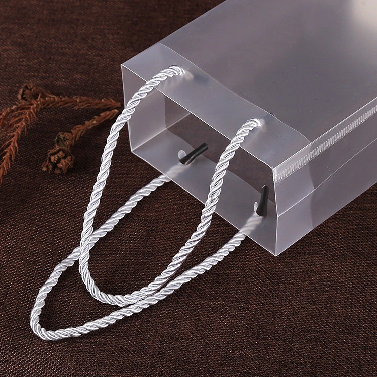 Kundenspezifische Mode Griff klar Geschenk Kunststoff PP / PVC Hand Einkaufstaschen