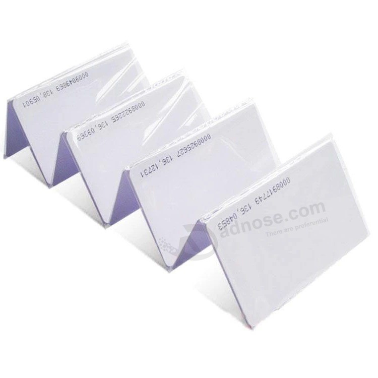 Preço barato Cartão de identificação personalizado Plástico branco Cartões de identificação do funcionário Amostra grátis Cartões RFID em branco