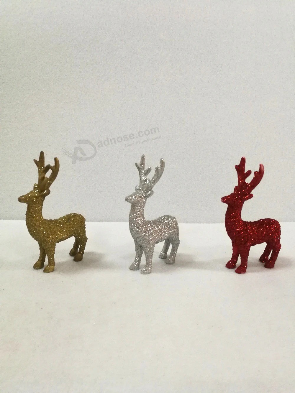 Material de poliresina Bling ciervos Decoración navideña y regalo