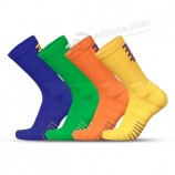 wholesale Calcetines deportivos antideslizantes de algodón Dry-Fit Calcetines de compresión de moda de baloncesto para hombres con felpa