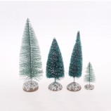 wholesale mini árbol de navidad en suministros de decoración navideña adorno 24 18 21 10 cm adorno de mesa flocado