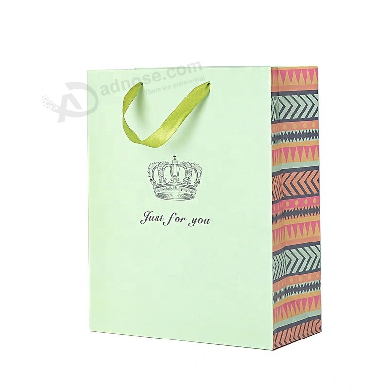 China Custom Logo Small Colorful Carrier Shopping Bags Printed Matte White Paper Packaging Luxury Gift Bag with Ribbon Handle