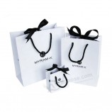 China Manufactures Small White Luxury Carrier Wedding Custom Logo Printed Paper Gift Bag with Handl