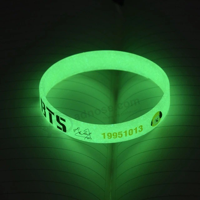 Custom Logo Glow in The Dark Silicone Wristband