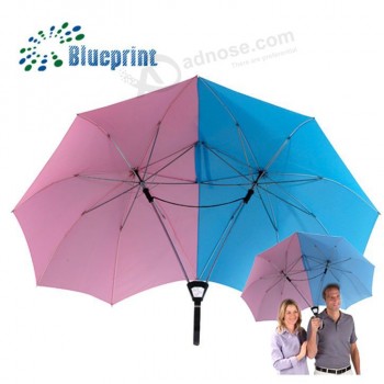 Aangepaste contrastkleur paar regen paraplu