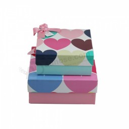Boîte-cadeau colorée-Belle coutume écologique
