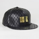 Couro preto equipado chapéu snapback barato por atacado