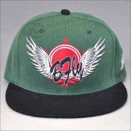 Os chapéus do snapback da forma personalizam com logotipo do bordado