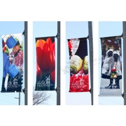 Whoolesale personnalisé impression numérique drapeaux de pôle de bannière de rue pour la publicité extérieure