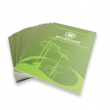 Perfect bindend professioneel softcover boekje op maat in de brochure afdrukken