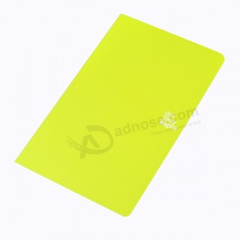Caderno colorido do softcover design personalizado para a escola