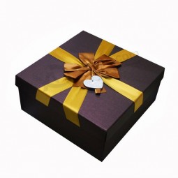 Caja de empaquetado de regalo de papel personalizado con cinta de seda
