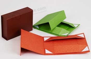 マグネット開閉式で、高品質の紙折り畳み式箱のためのあなたのロゴをカスタム (Yy-0103)