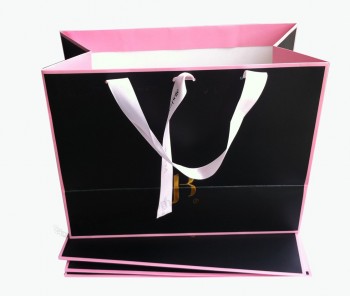リボンハンドル付きブラック高品質のエレガントなデザインの紙袋の卸売カスタムロゴ (YY-B0200)