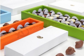 즐겨 찾기에 대한 귀하의 로고와 사용자 정의 고품질의 수제 종이 초콜릿 상자를 비교하십시오 (와이와이-기음0139)