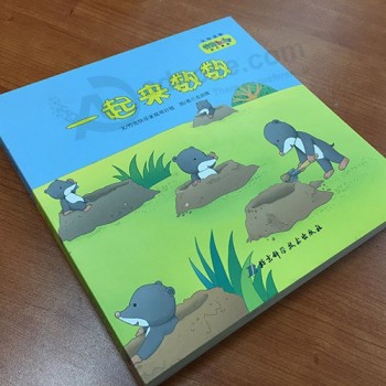 Alta calidad personalizado libro de mesa de los niños de impresión libro de espera troquelado