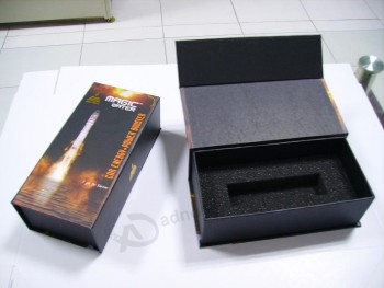 스폿 UV가있는 검은 선물 포장 상자 용 신제품