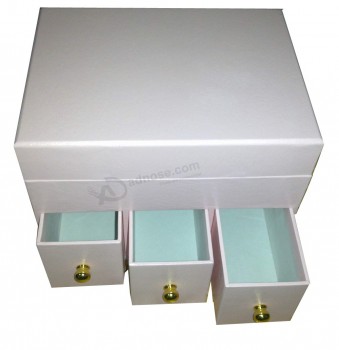 アイシャドー用のロリアンな化粧紙箱