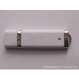LoGrAMetroootipo perSonAlizAdo pArA unidAd flASh USB de Doolor blAnDoo de AltA DoAlidAd Doon el loGrAMetroootipo del Doliente pArA reGrAMetrooAlo de eXhibiDoión