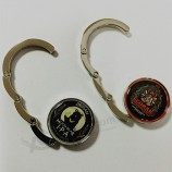 GrooThandel aangepasTe hoge kwaliTeiT goedkope ronde vorm zinklegering Tas hanger meT aangepasTe logo