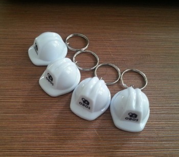 2017 Keychain de casque de sécuriTé en plasTique de concepTion personnalisée promoTionnelle avec l'impression de voTre logo