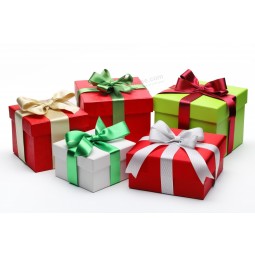 自定义纸礼品盒用丝带为圣诞节