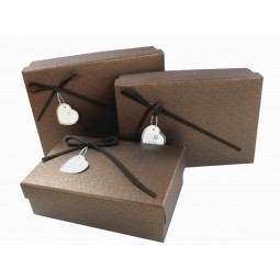 EleganTe GeschenkboX aus Papier miT konkurrenzfähigem Preis
