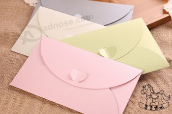 Sobre de papel arTesanal colorido de alTa calidad con impresión personalizada