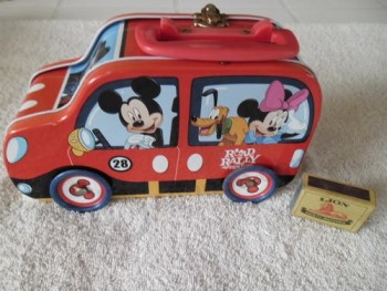 Car Shape Handle Tin Box with Custom Artwork