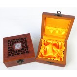 アロマセラピーオイル用のカスタム高品質中空木製パッキングボックス