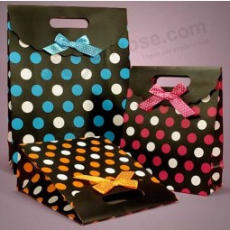 Wholesale custom high-end Matt Cmyk Printing Paper Gift Bags for Boutiques