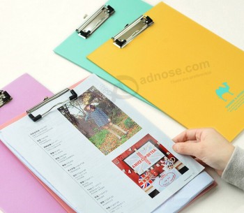 Praktische kleurrijke kartonnen documentmappen voor op maat met uw logo