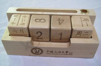 оптовый заказ высокого качества роман комбинированный деревянный настольный календарь установлен