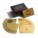 Goldene Spielkarten mit hölzerner GeschenkboX für Gewohnheit mit Ihrem Logo