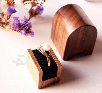 Al por mayor personalizado alto-Final pequeño anillo de oro Con caja de regalo de madera