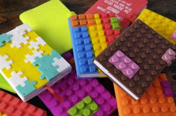 Plastic blokken bedekken notitiEblokken voor op maat met uw logo