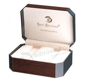 шкатулка для деревянных упаковок с традиционными швейцарскими часами для вашего логотипа