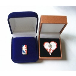 Scatole regalo personalizzate con spille souvenir personalizzate per il tuo logo