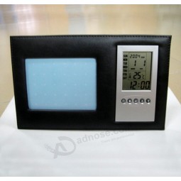 Al por mayor personalizAnuncio.o alto-Marco de fotos de escritorio de cuero con reloj