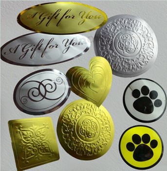 Kleine gouden zilveren cAdvertentieeauversierende labels voor op maat met uw logo