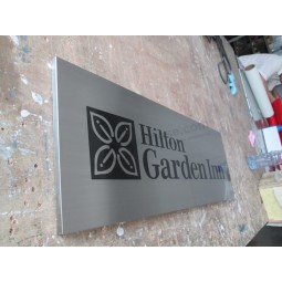 Hilton Hotelzimmer Wand Werbung Display Siebdruck Aluminium Plaques