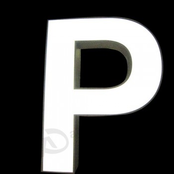 Logotipo do Metal. com a exposição conduzida da cor completa como plAca conduzida do sinal