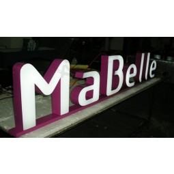 Logo aziendale con led ACriLico personaLizzato