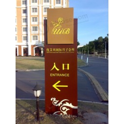 Segno del totem dell'entrata del parco dell'automobile del clubhouse dell'ACciaio inossidabile all'aperto