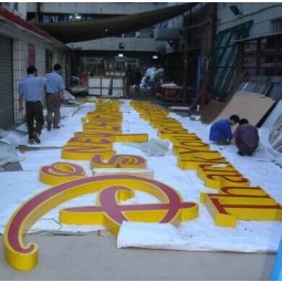 Segno di lettere di canale fabbricato illuminato FACciaLit