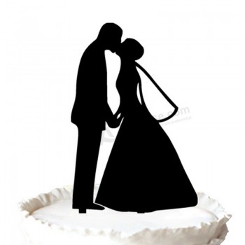 卸売カスタム高-結婚式のシルエットケーキのトッピングにキスをするロマンチックな新郎新婦