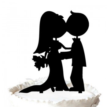 卸売カスタム高-終わりの花嫁と新郎はケーキのトッパーにキスをする