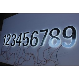 3D letras e números De metAl e sólIDentiDaDeos em acrílico